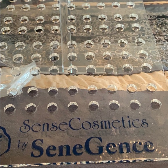 Lip sense kit 👄 the best no smear lipstick - Picture 2 of 3